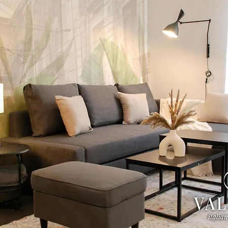 Piramide - 20min Walking From Colosseum - 1min From Metro Station - Valente Italian Апартаменты