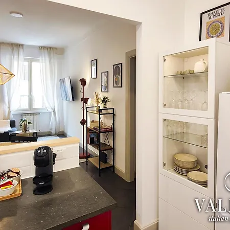 Piramide - 20min Walking From Colosseum - 1min From Metro Station - Valente Italian Apartman