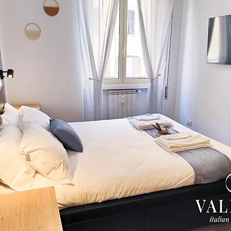 Апартаменты Piramide - 20min Walking From Colosseum - 1min From Metro Station - Valente Italian