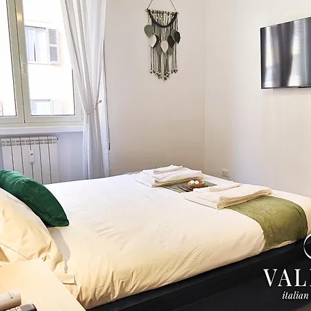 Piramide - 20min Walking From Colosseum - 1min From Metro Station - Valente Italian * Рим