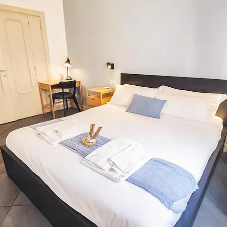 Apartment 50mt Metro Station - 20min Walking From Colosseum - Romecentralhouse - Elegant And Fully Equipped Rom