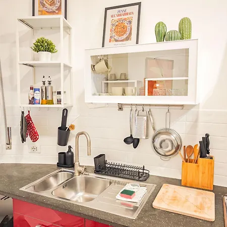 50mt Metro Station - 20min Walking From Colosseum - Romecentralhouse - Elegant And Fully Equipped Apartment Rom