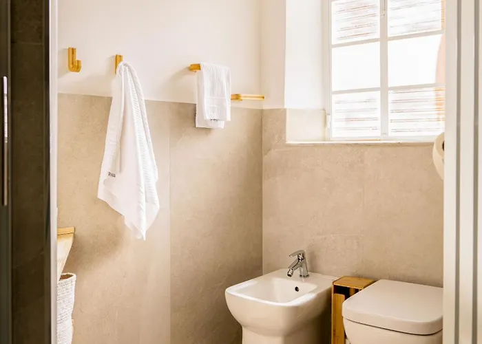 50mt Metro Station - 20min Walking From Colosseum - Romecentralhouse - Elegant And Fully Equipped Appartement